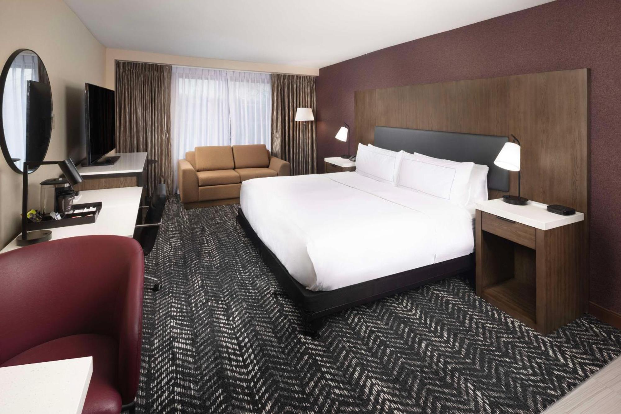Doubletree By Hilton Manhattan, Ks المظهر الخارجي الصورة